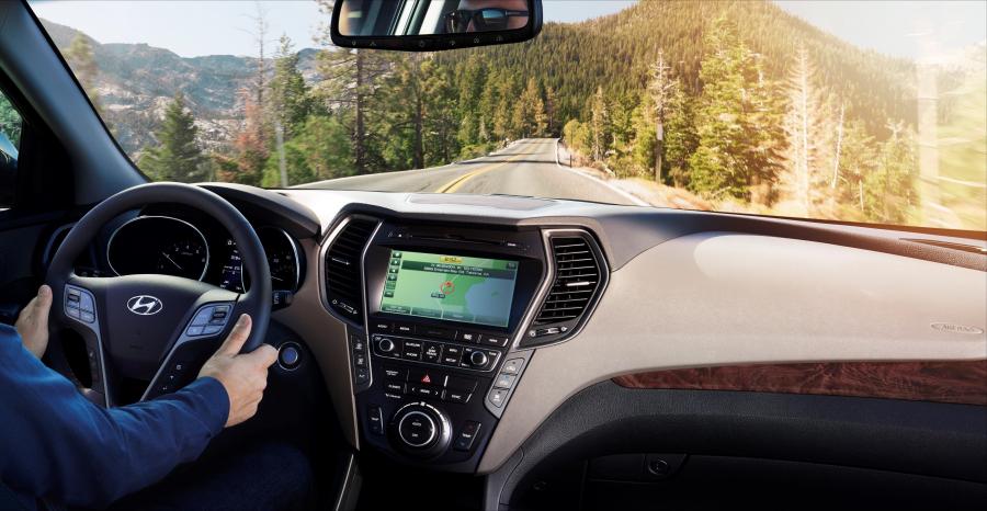 Торпедо Hyundai Santa Fe 2016 года  (US) (фото 17 из 23)